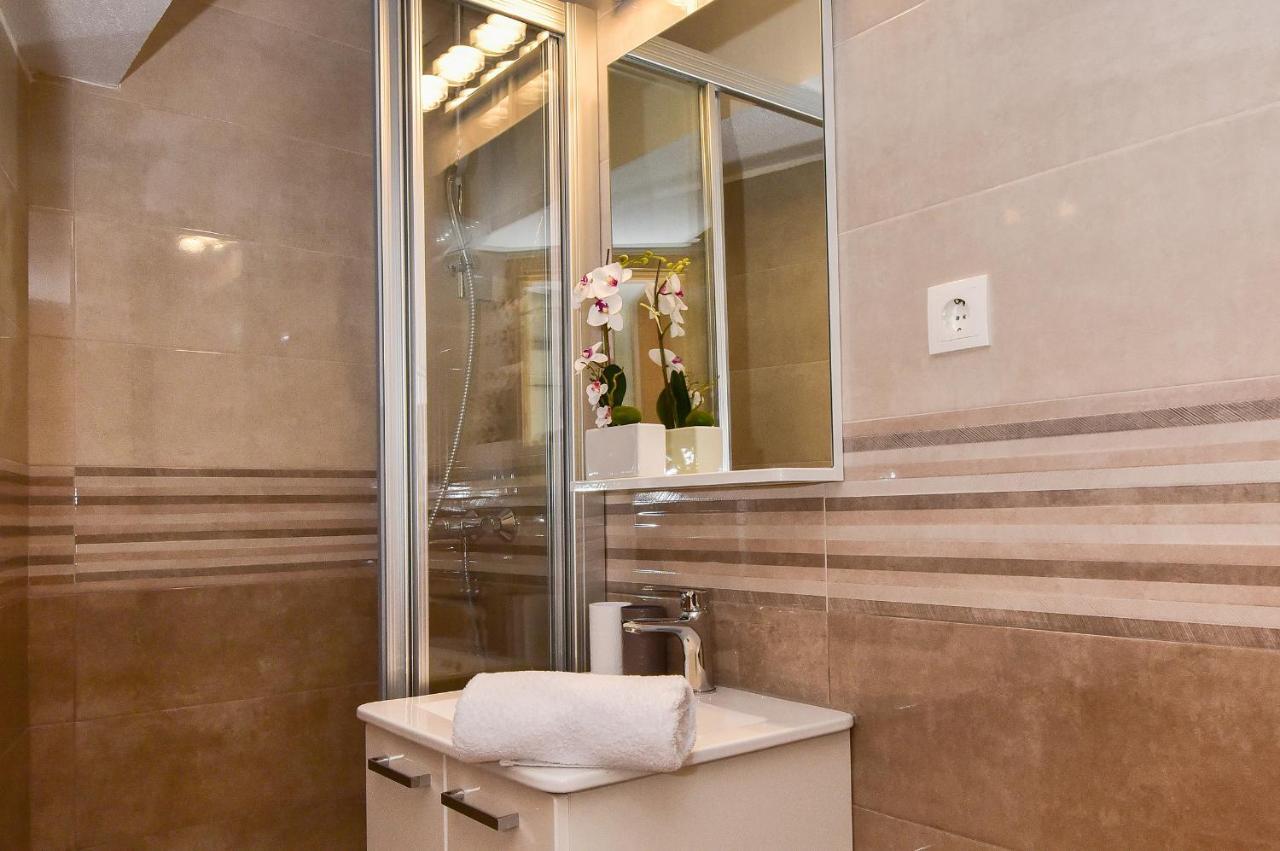 Apartman Luka Igrane Buitenkant foto