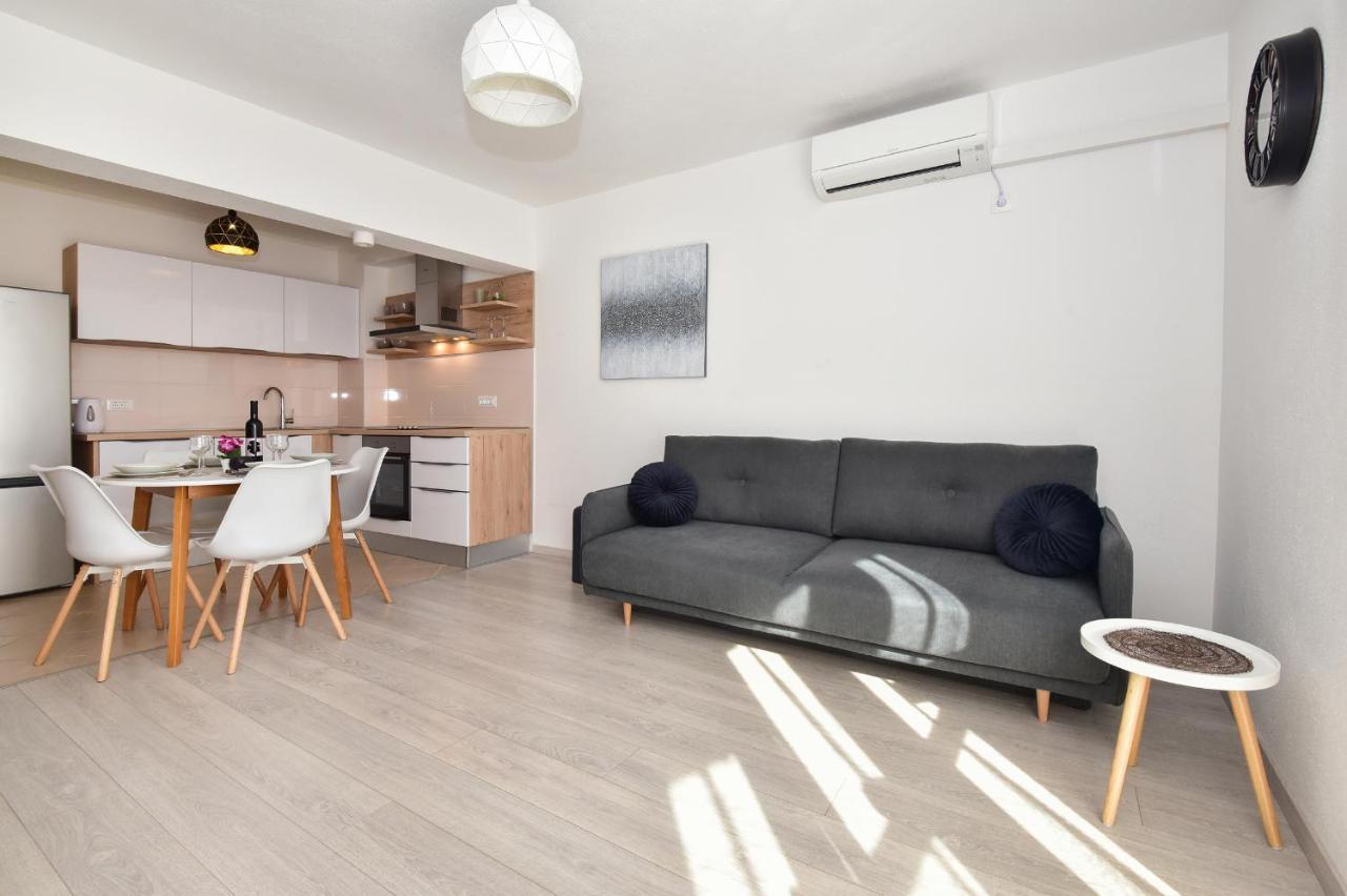 Apartman Luka Igrane Buitenkant foto